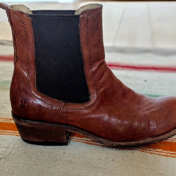 Frye Chelsea Boot - Picture 2 of 3